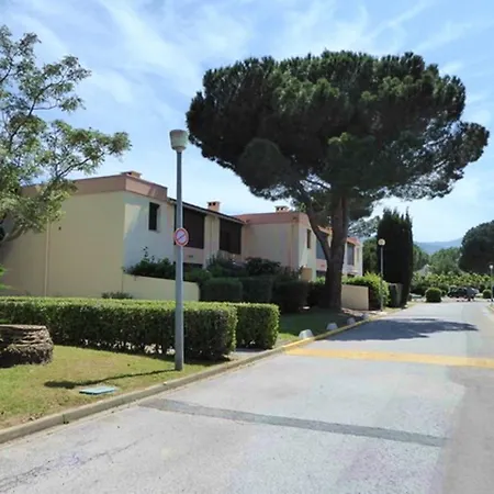 4 Pers. Avec Piscine, Tennis Et Parking Prive A 500m De La Plage, - Fr-1-776-92 Апартаменты