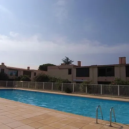 4 Pers. Avec Piscine, Tennis Et Parking Prive A 500m De La Plage, - Fr-1-776-92 Apartment