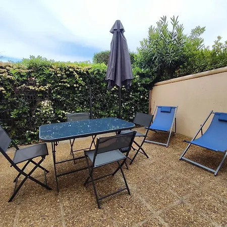 4 Pers. Avec Piscine, Tennis Et Parking Prive A 500m De La Plage, - Fr-1-776-92